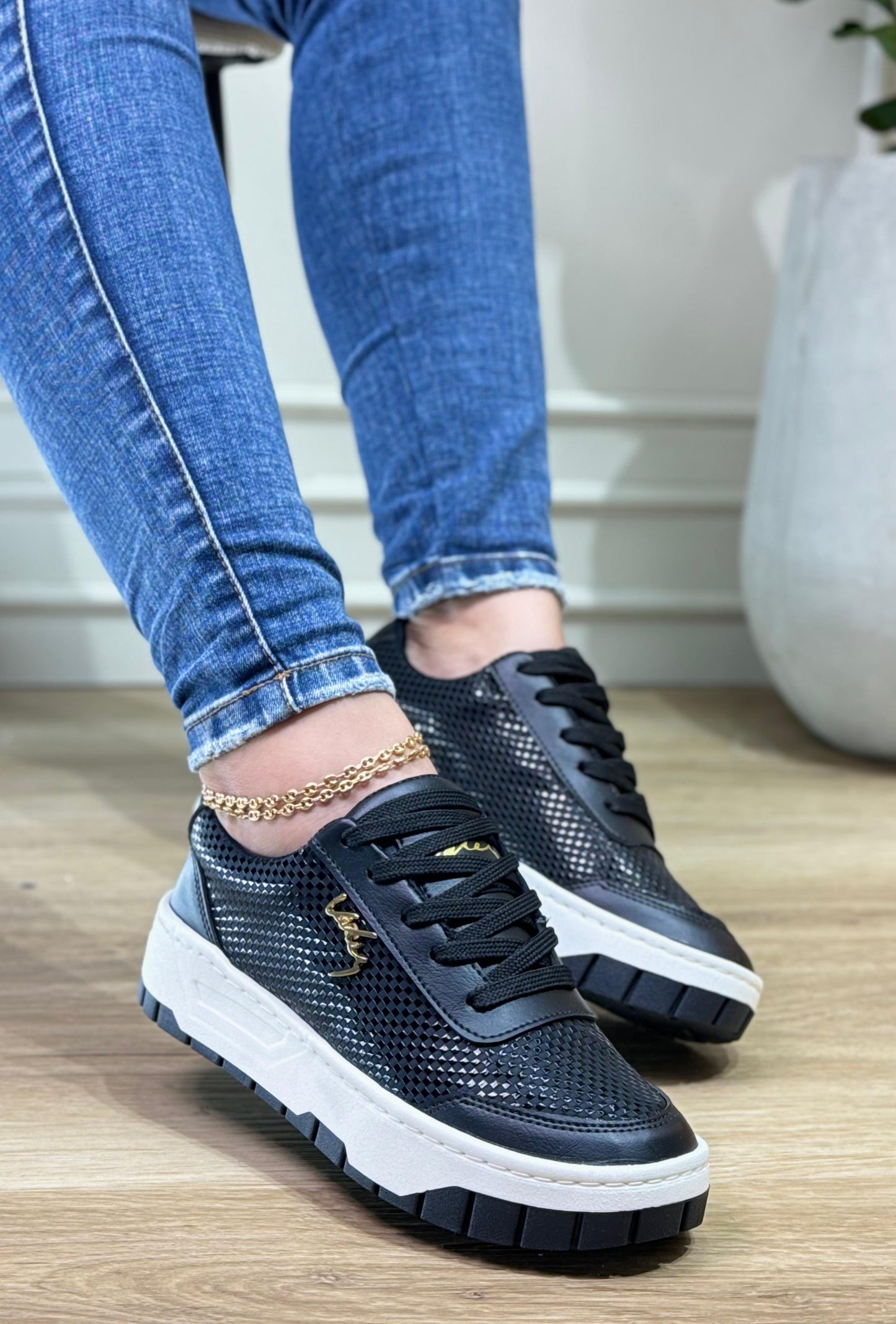 Ref: 8090