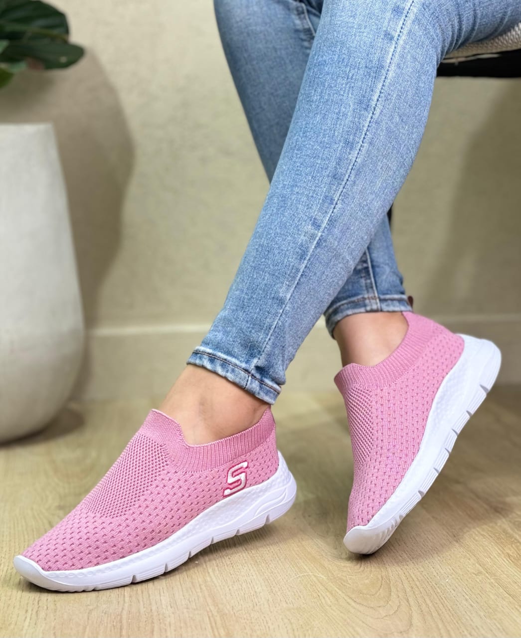 Ref: 5070